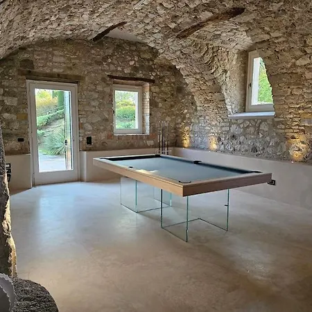 Gabrielle * Torri Del Benaco